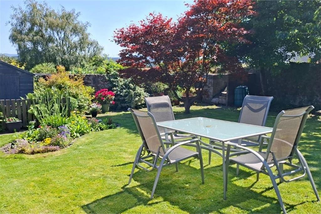 Castle House,
27 High Street,
Kirkliston,
EH29 9AY - image 31