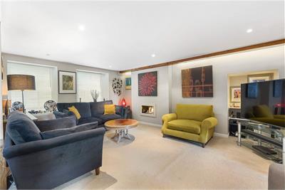 Castle House,
27 High Street,
Kirkliston,
EH29 9AY - image 8