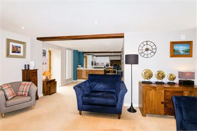 Castle House,
27 High Street,
Kirkliston,
EH29 9AY - image 10