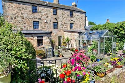 Castle House,
27 High Street,
Kirkliston,
EH29 9AY - image 1