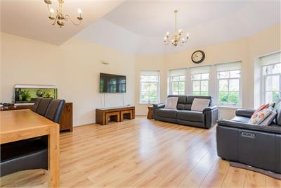 The Ladeside 5, Faith Avenue, Quarrier's Village, PA11 3JX - image 3