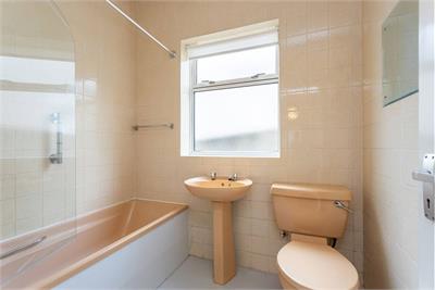 4 Balwearie Gardens, , Kirkcaldy, KY2 5LU - image 16