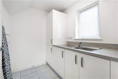 2 Niven Way, West Craigs, Edinburgh, EH12 8FP - image 10