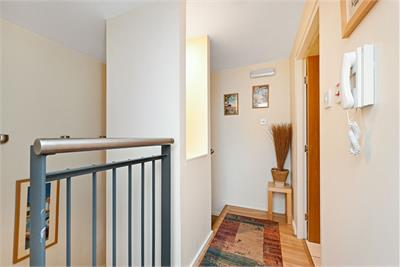 4/2 Davie Street, Old Town, Edinburgh, EH8 9EB - image 11