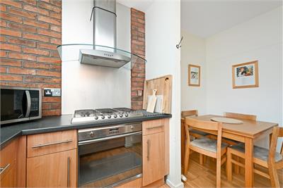4/2 Davie Street, Old Town, Edinburgh, EH8 9EB - image 5