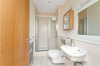 4/2 Davie Street, Old Town, Edinburgh, EH8 9EB - image 8