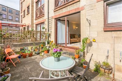 5/1 Timber Bush, Edinburgh, EH6 6QR - image 1