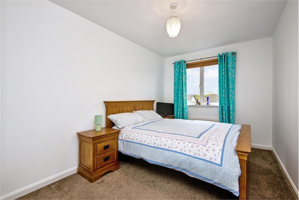 25 Lumsden Park,
Cupar,
KY15 5YL - image 6
