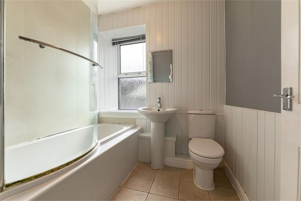 44 Waverley Road, Langholm, DG13 0EA - image 5