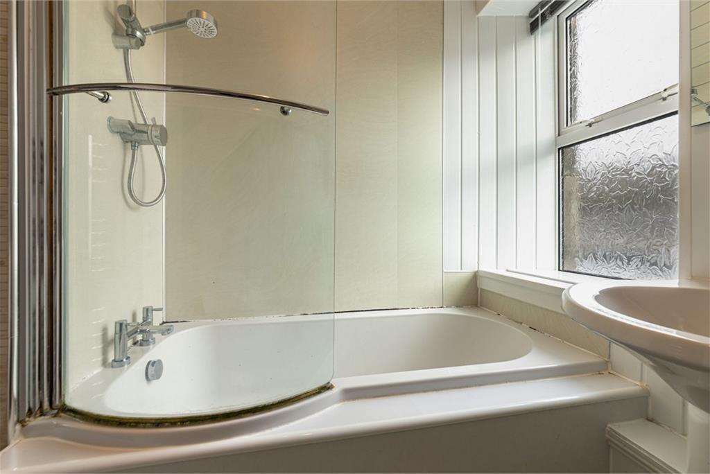44 Waverley Road, Langholm, DG13 0EA - image 6