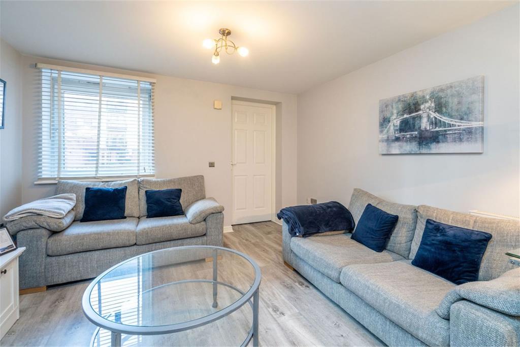 16 Slateford Gait, EDINBURGH, EH111GW - image 2