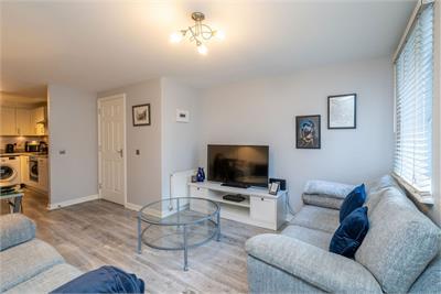 16 Slateford Gait, EDINBURGH, EH111GW - image 3