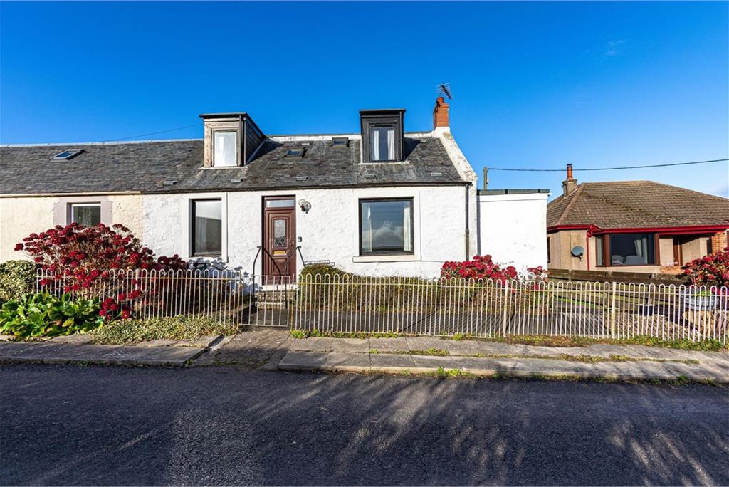 The Cottage, 1 East Flemington, Burnmouth, Nr Eyemouth, TD14 5SQ - image 2