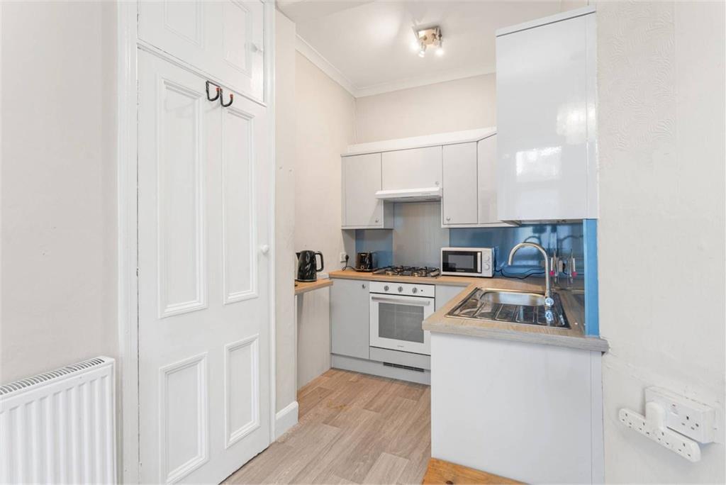PF1 12 Springvalley Terrace, EH10 4QA - image 3