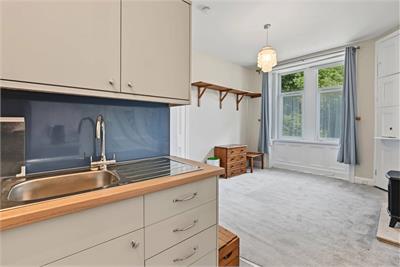 PF1 12 Springvalley Terrace, EH10 4QA - image 6