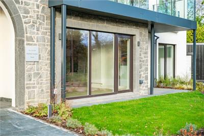 Flat 4, 9 Barnton Avenue West, Edinburgh, EH4 6DF - image 3