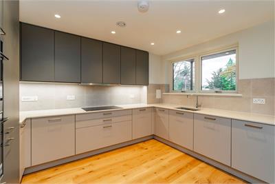 Flat 4, 9 Barnton Avenue West, Edinburgh, EH4 6DF - image 5