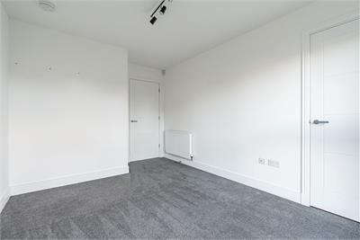 3/2 Poppy Cruick, Edinburgh, EH4 8FN - image 15