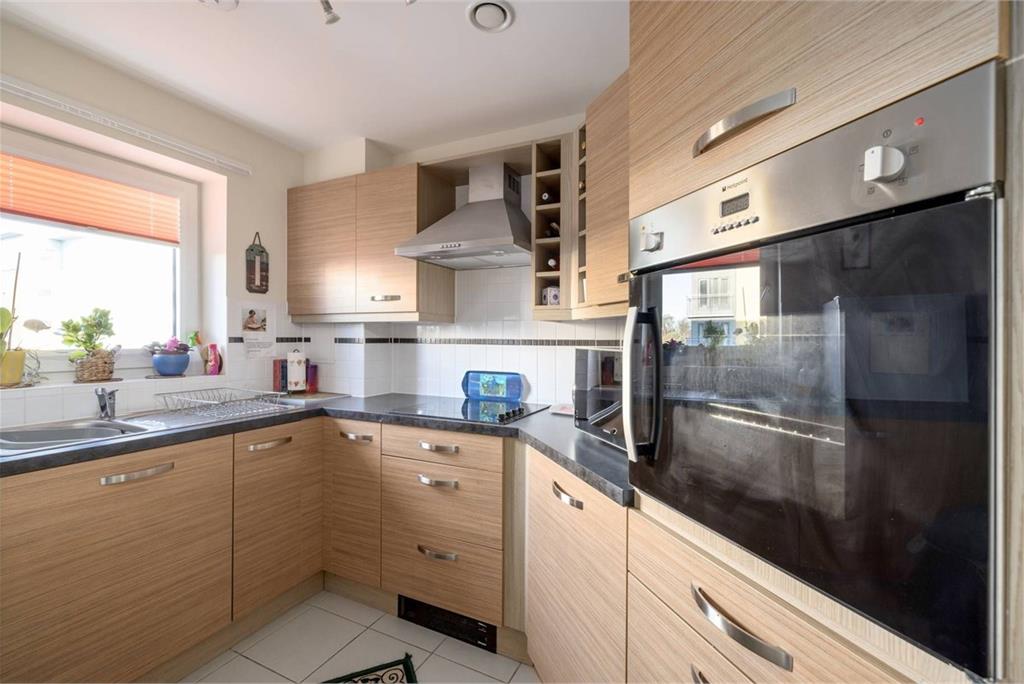 Flat 36, Lyle Court,
25 Barnton Grove,
Edinburgh,
EH4 6EZ - image 4