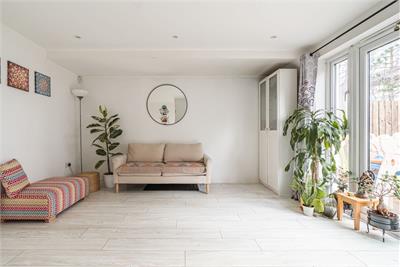 3 Barnyard Park Loan, Edinburgh, EH12 9LP - image 3