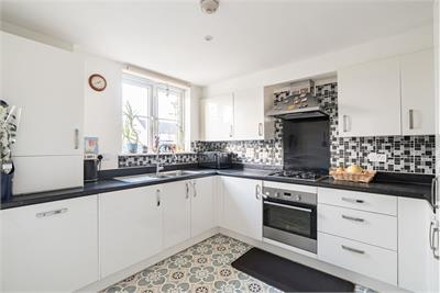 3 Barnyard Park Loan, Edinburgh, EH12 9LP - image 5