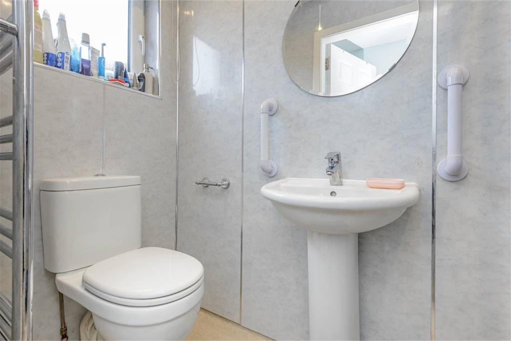 18 Baberton Mains Brae,
Edinburgh,
EH14 3HH - image 9
