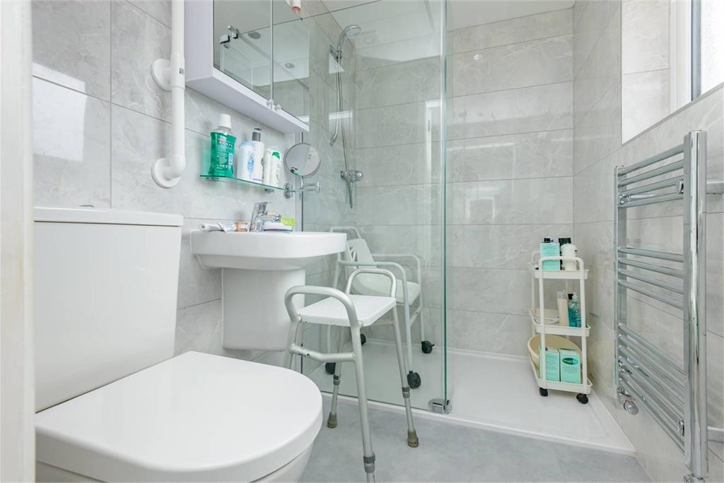 18 Baberton Mains Brae,
Edinburgh,
EH14 3HH - image 10