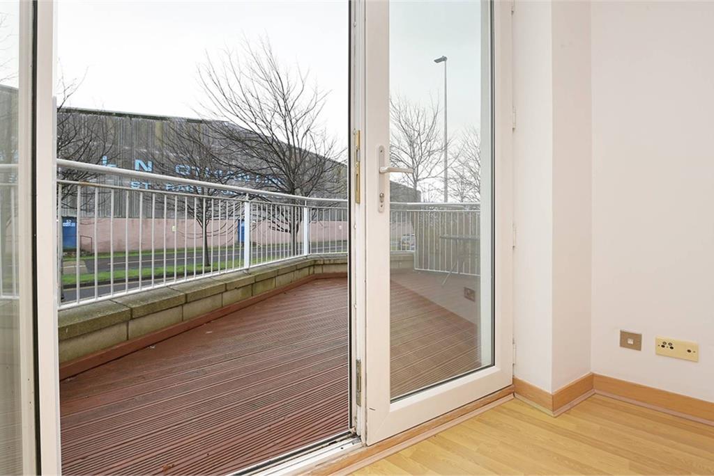Flat 2, 4 Hesperus Crossway, Granton, EH5 1GH - image 4