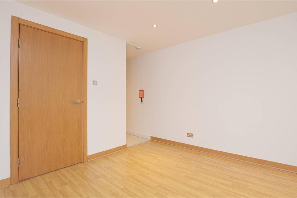 Flat 2, 4 Hesperus Crossway, Granton, EH5 1GH - image 5