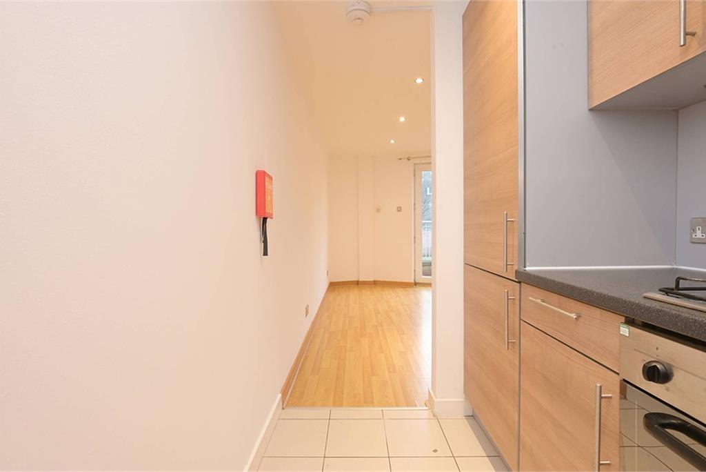 Flat 2, 4 Hesperus Crossway, Granton, EH5 1GH - image 8