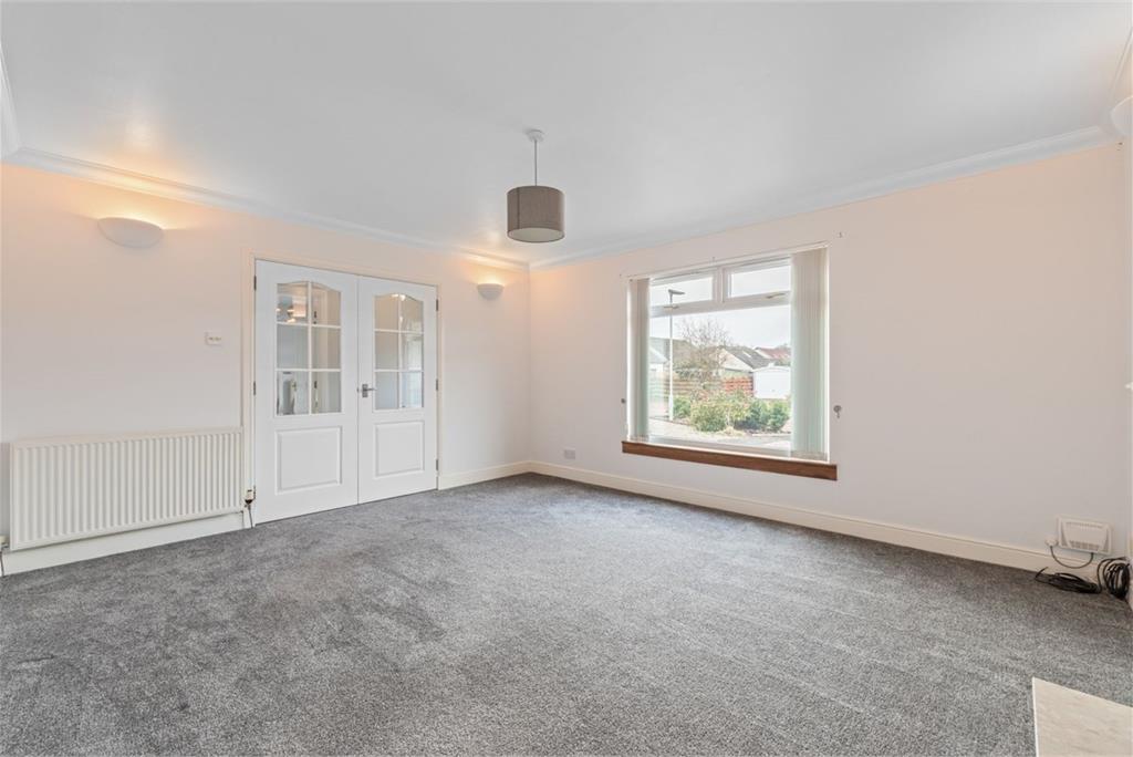 22 Tweedbank Ley, Innerleithen, EH44 6PE - image 3
