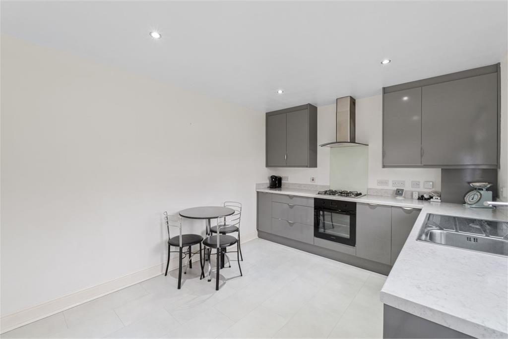 22 Tweedbank Ley, Innerleithen, EH44 6PE - image 5