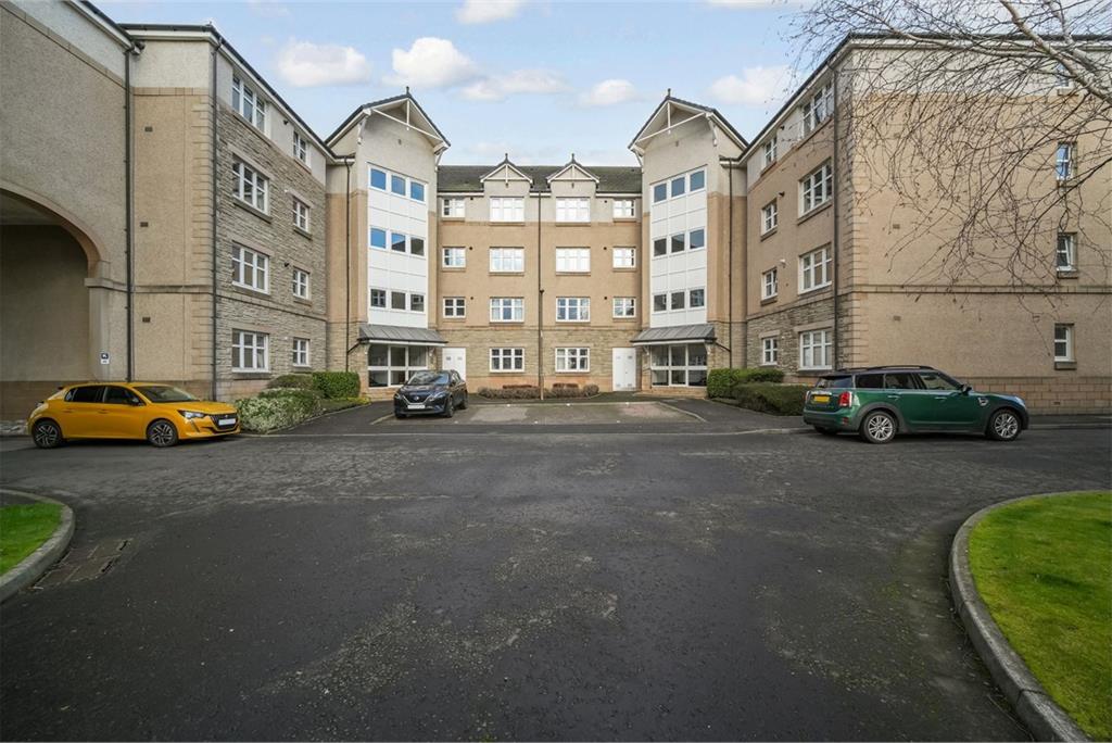 Flat 8,
32 Meadow Place Road,
Edinburgh,
EH12 7RY - image 21