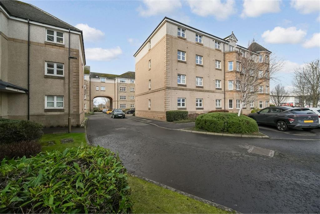 Flat 8,
32 Meadow Place Road,
Edinburgh,
EH12 7RY - image 22