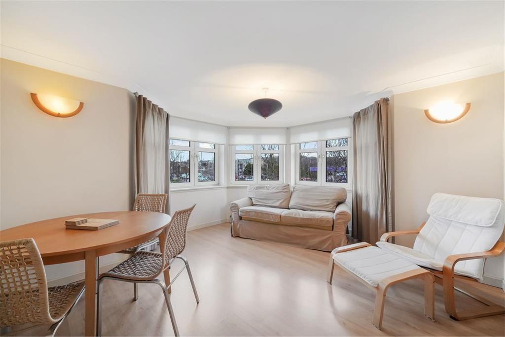 Flat 8,
32 Meadow Place Road,
Edinburgh,
EH12 7RY - image 4