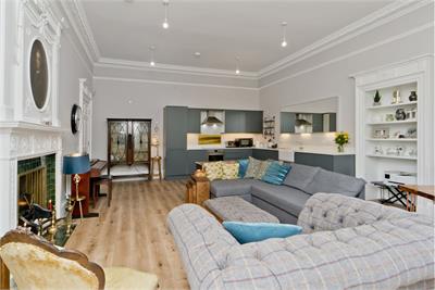 Apartment 5, Venlaw Castle, Edinburgh Road, Peebles EH45 8RD - image 4