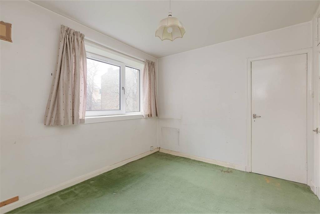 35 Falcon Court,
Edinburgh,
EH10 4AF - image 11