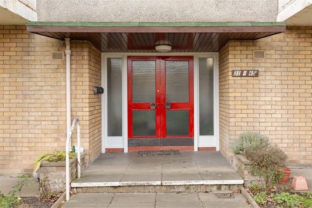 35 Falcon Court,
Edinburgh,
EH10 4AF - image 20