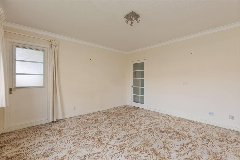 35 Falcon Court,
Edinburgh,
EH10 4AF - image 4
