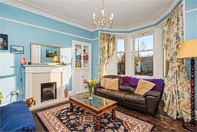 Strowan Cottage, 20 Wemyss Place, Peebles, EH45 8JT - image 2