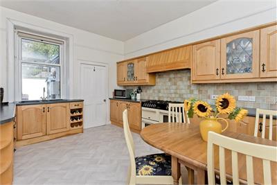 Strowan Cottage, 20 Wemyss Place, Peebles, EH45 8JT - image 2