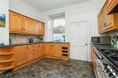 Strowan Cottage, 20 Wemyss Place, Peebles, EH45 8JT - image 4