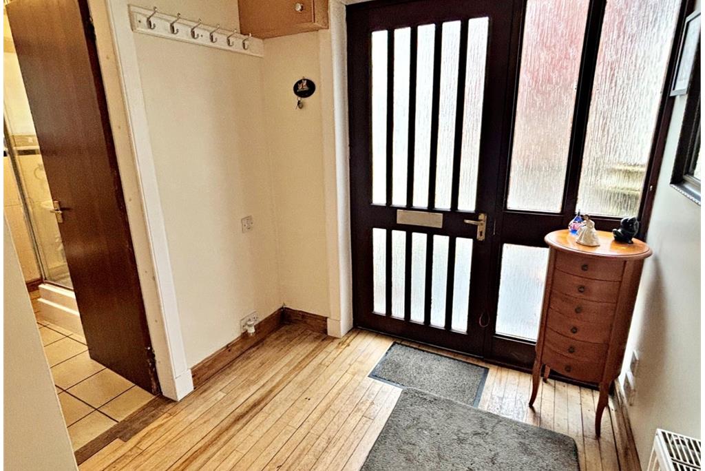 Mews Cottage, 67 King Street,
Castle Douglas,
DG7 1AE - image 11