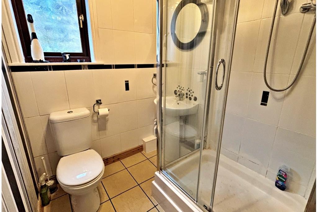 Mews Cottage, 67 King Street,
Castle Douglas,
DG7 1AE - image 13