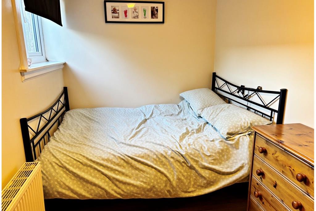 Mews Cottage, 67 King Street,
Castle Douglas,
DG7 1AE - image 7