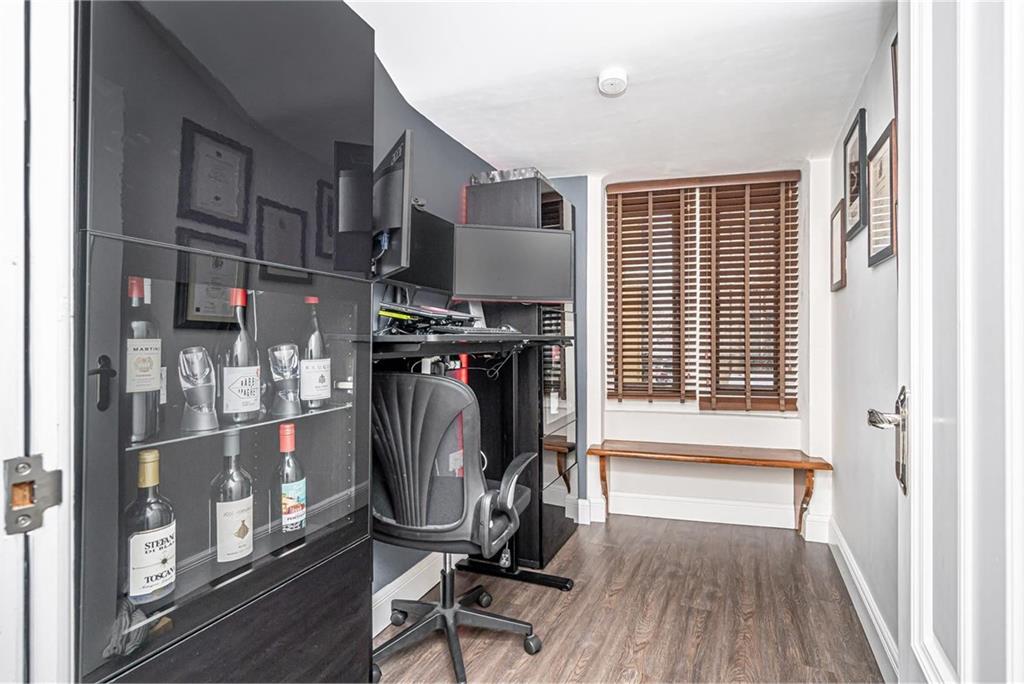 1 Carnegie Apartments, Dunfermline, KY12 7AE - image 20