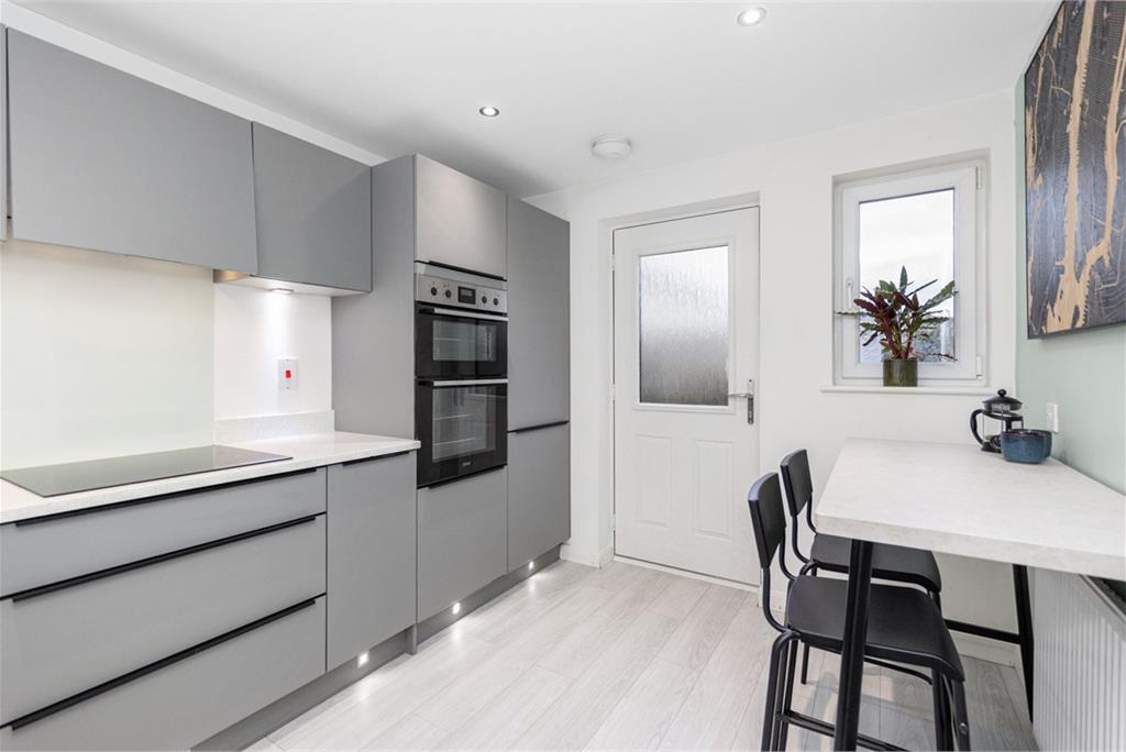 9 Amos Crescent, Corstorphine, Edinburgh, EH12 8FB - image 1
