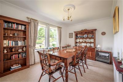 60/3 Campbell Avenue, Edinburgh, EH12 6DN - image 3