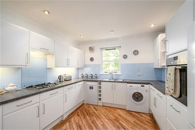 60/3 Campbell Avenue, Edinburgh, EH12 6DN - image 4