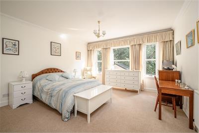 60/3 Campbell Avenue, Edinburgh, EH12 6DN - image 5